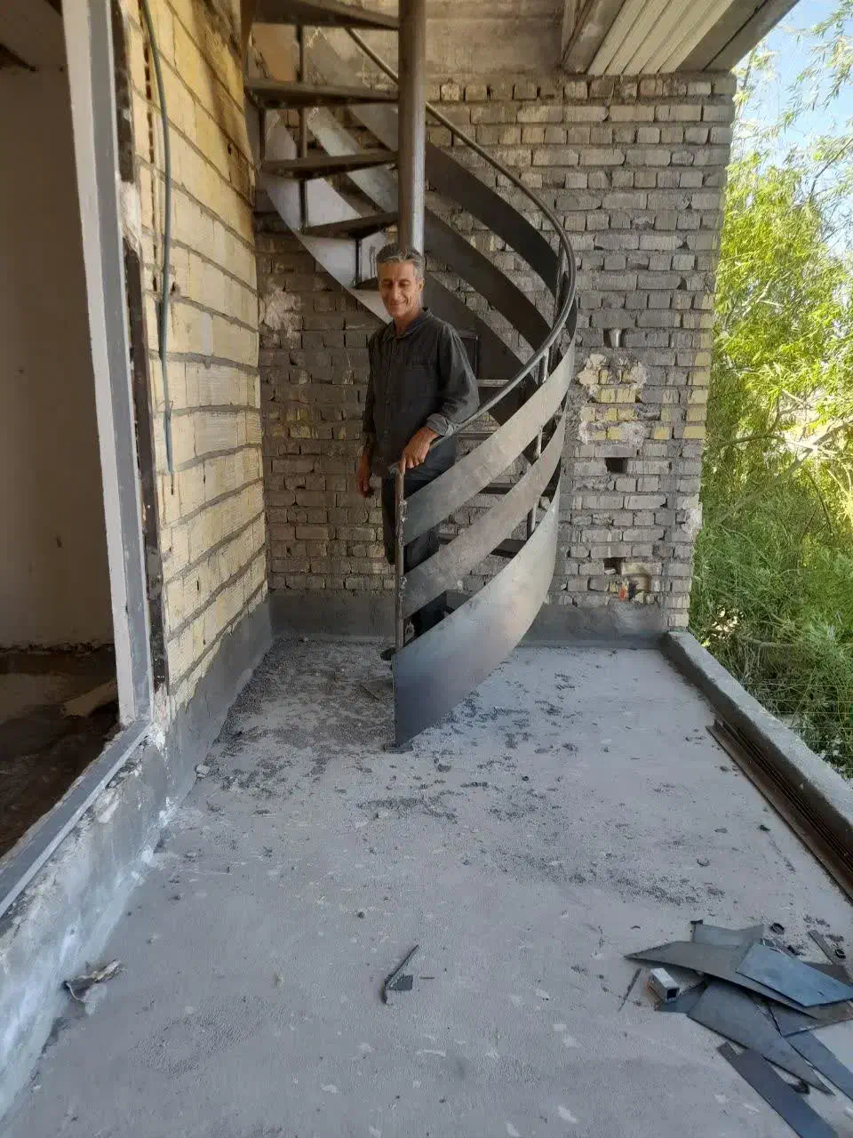 ساخت  و نصب  انواع  درب پنجره  و پله های ساختمانی|مصالح و تجهیزات ساختمان|قم, شاه ابراهیم|دیوار