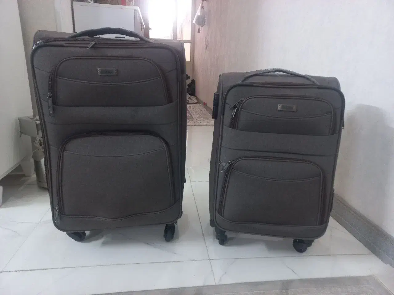 چمدان|کیف، کفش، کمربند|چناران, |دیوار