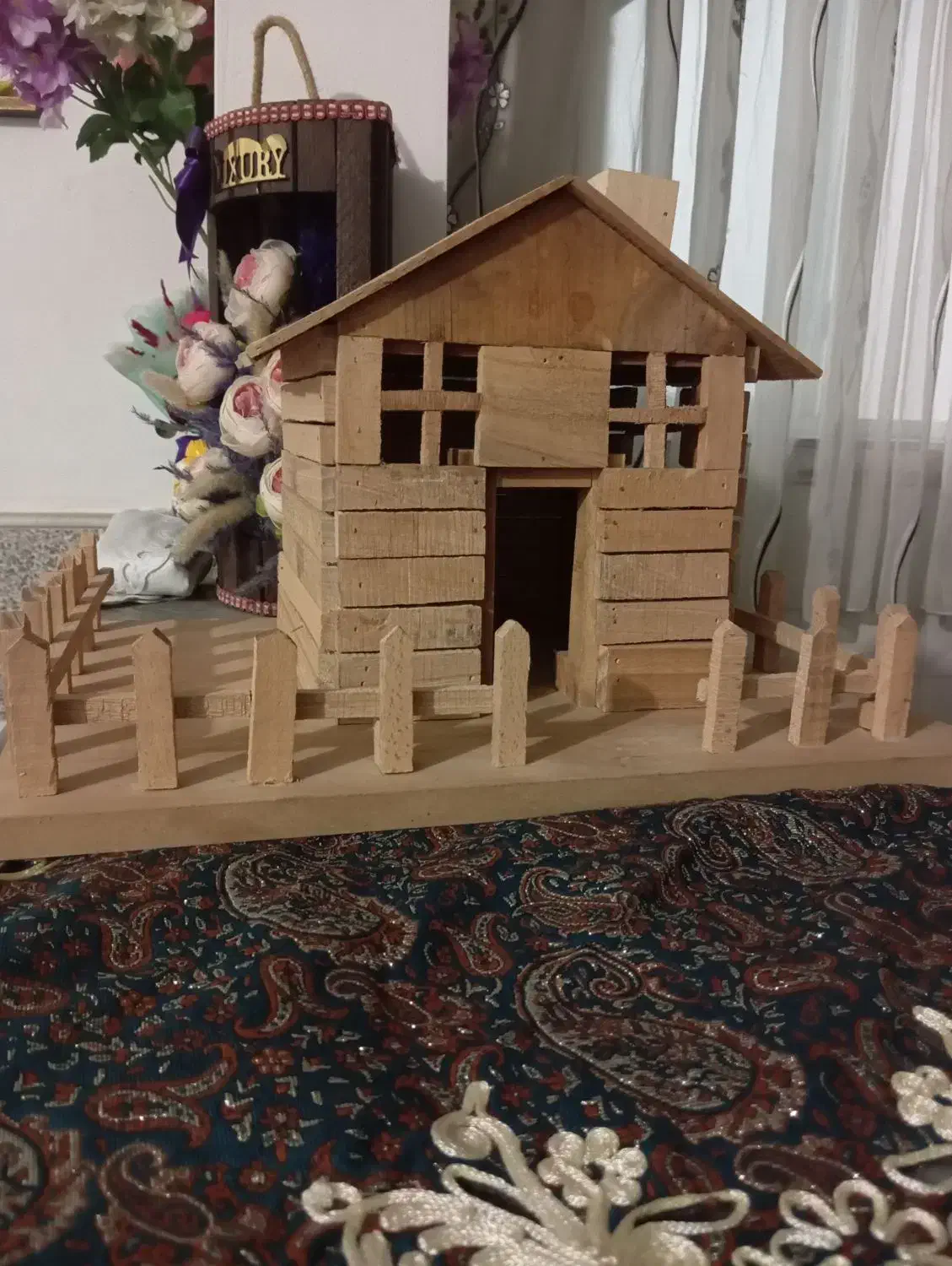 کلبه چوبی|مجسمه، تندیس، ماکت|قم, کلهری|دیوار