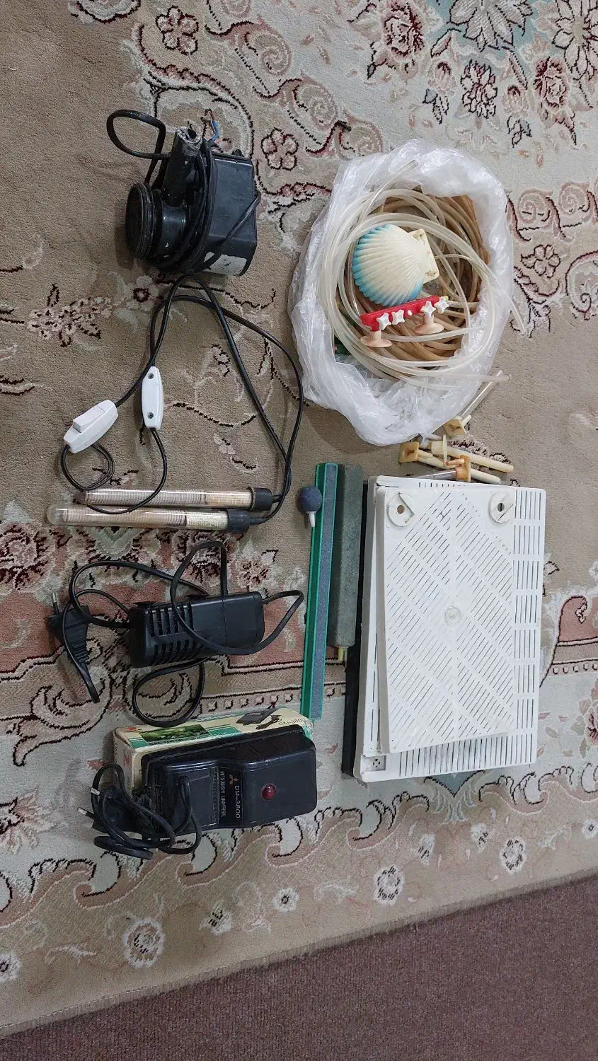 لوازم اکواریوم قدیمی|ماهی|رشت, شهریاران|دیوار