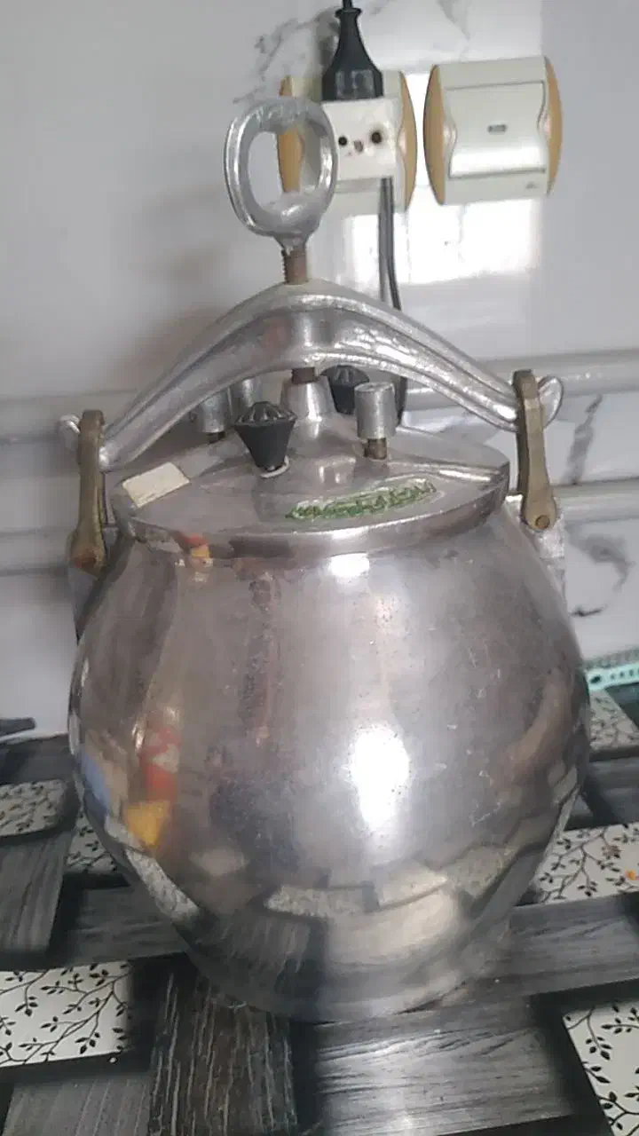 زودپز|ظروف پختوپز|فلاورجان, |دیوار