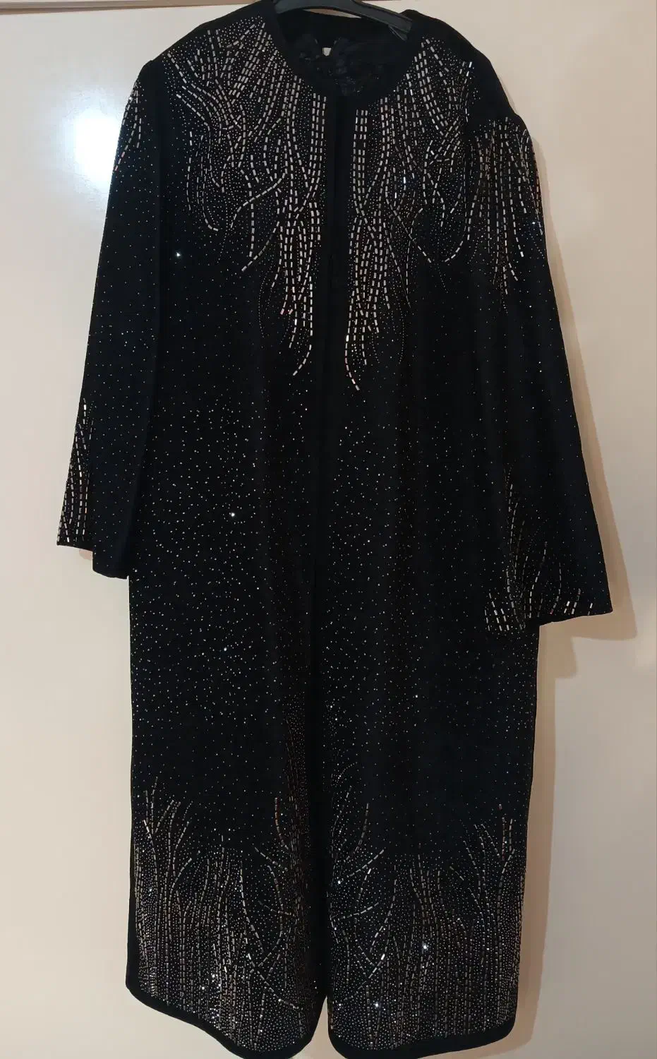 مانتو مجلسی|لباس|رشت, رشتیان|دیوار