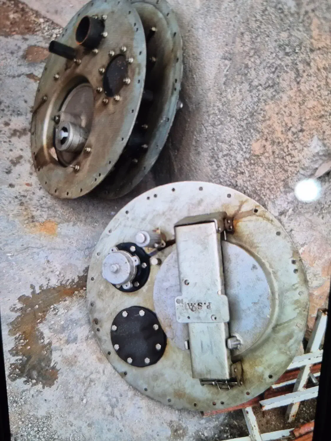 تانکر (کپسول)۳۶هزاری درب ماموتی|قطعات یدکی و لوازم جانبی|قلعه شاهین, |دیوار