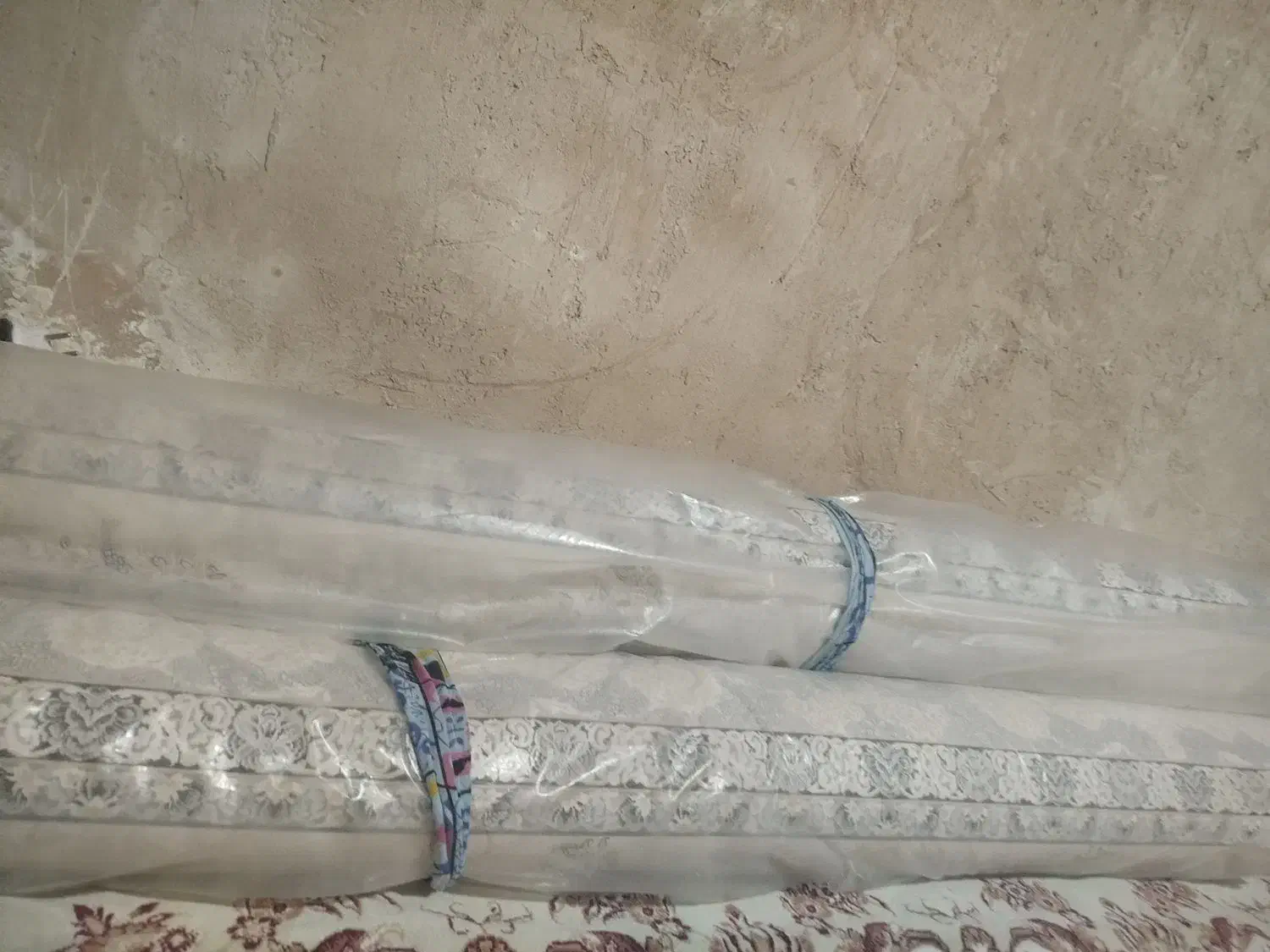 دو عدد فرش ۹ متری طلاکوب  نگین زمرد نونو|فرش|طرهان, |دیوار