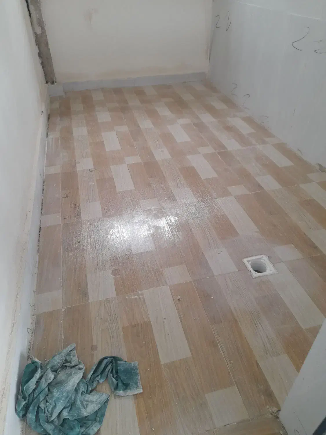 سیمان کاری دیوار چینی کاشیکاری|خدمات پیشه و مهارت|نیشابور, ده حلاج|دیوار