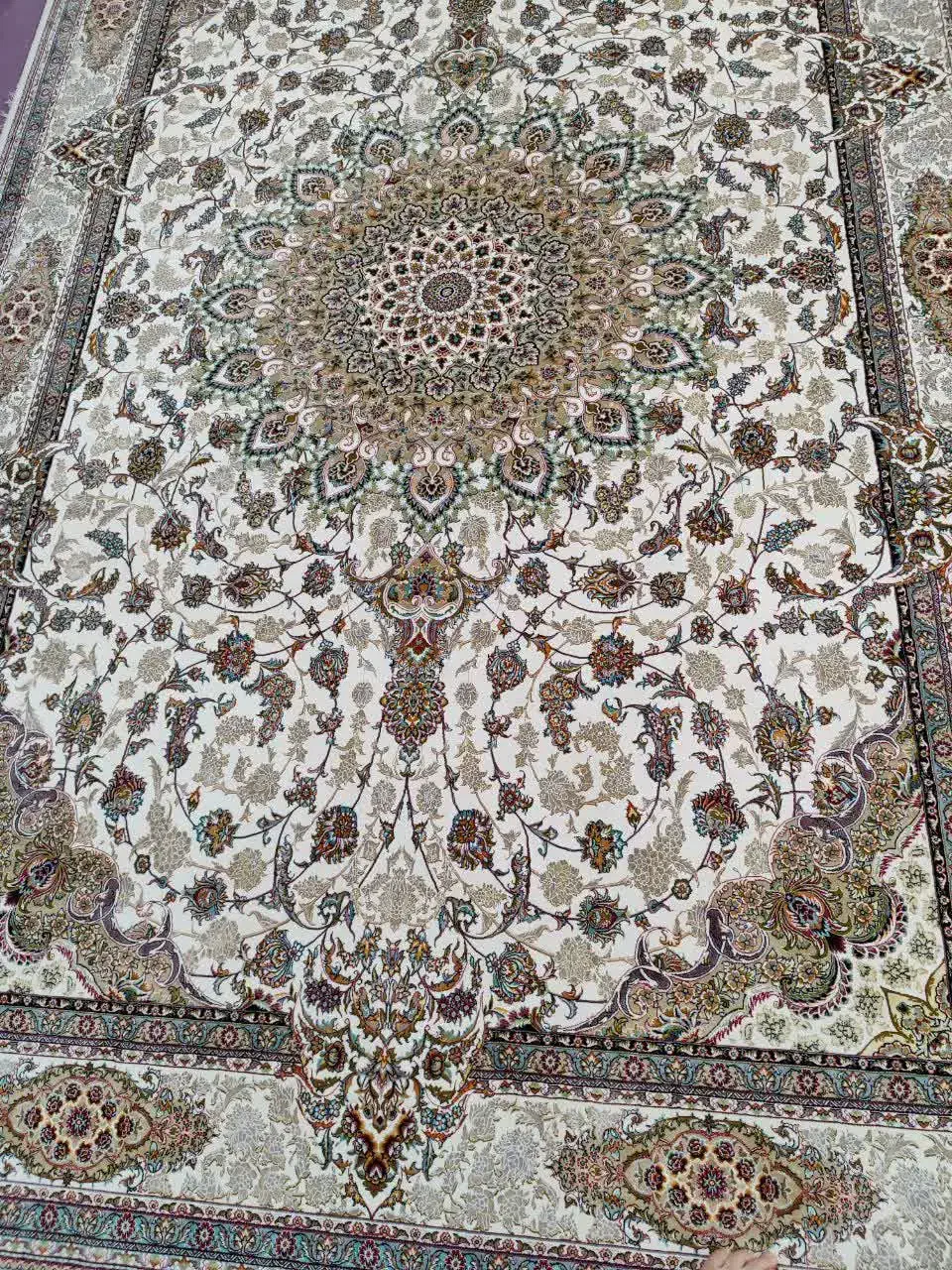 یک تخته فرش 9متری و یه تخته6متری|فرش|مشکیندشت, |دیوار