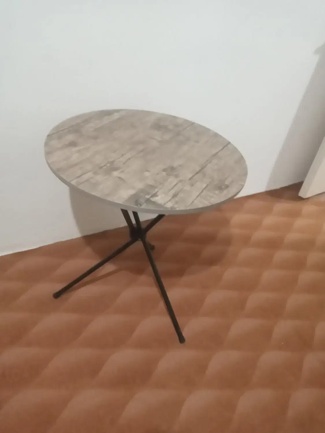 میز گرد|مبلمان خانگی و میز عسلی|میانه, |دیوار