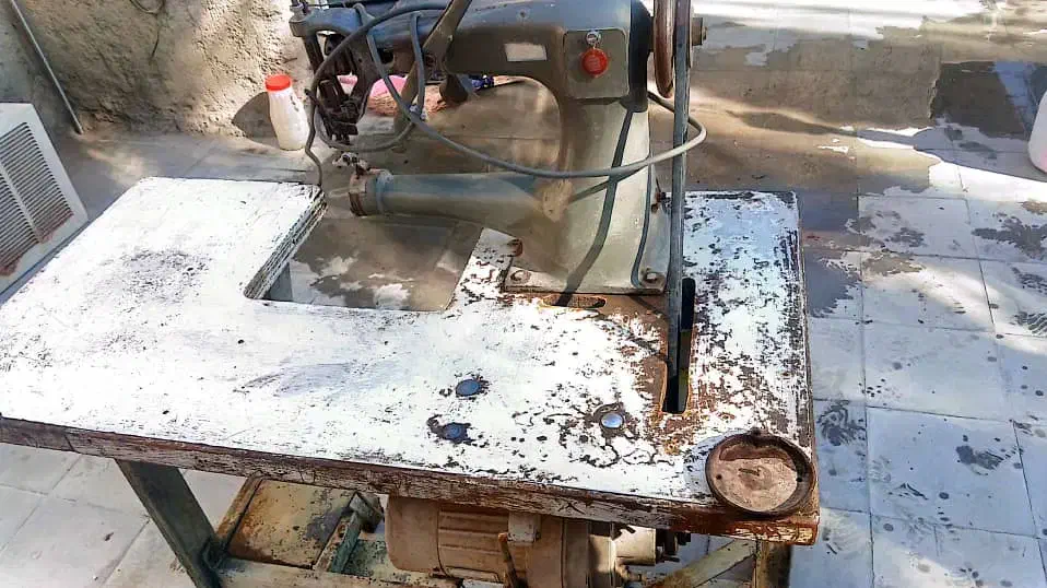 چرخ چرم دوری و راسته دوری|چرخ خیاطی و ریسندگی|ارزوئیه, |دیوار