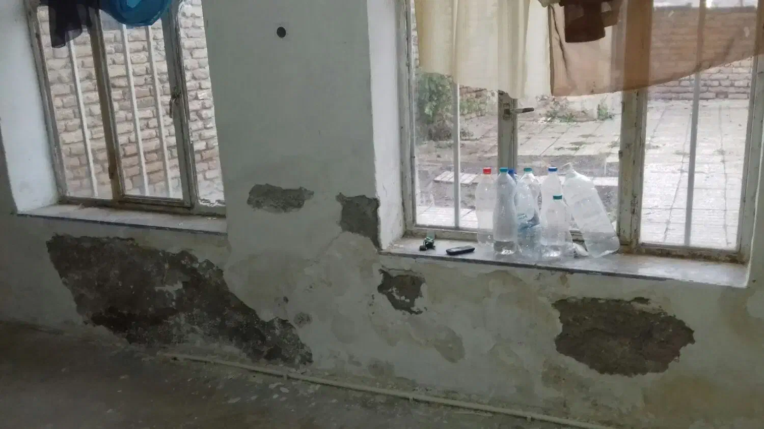 گچکاری خرده کاری لکه گیری گچ کاری|خدمات پیشه و مهارت|اردبیل, |دیوار