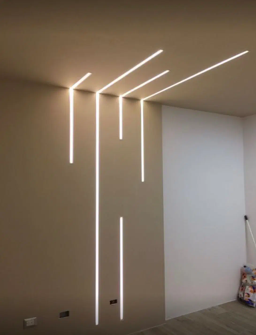 فروش لاینر لاین نوری تمامی سایز ها اقساطی - نقدی|لامپ و چراغ|تبریز, |دیوار