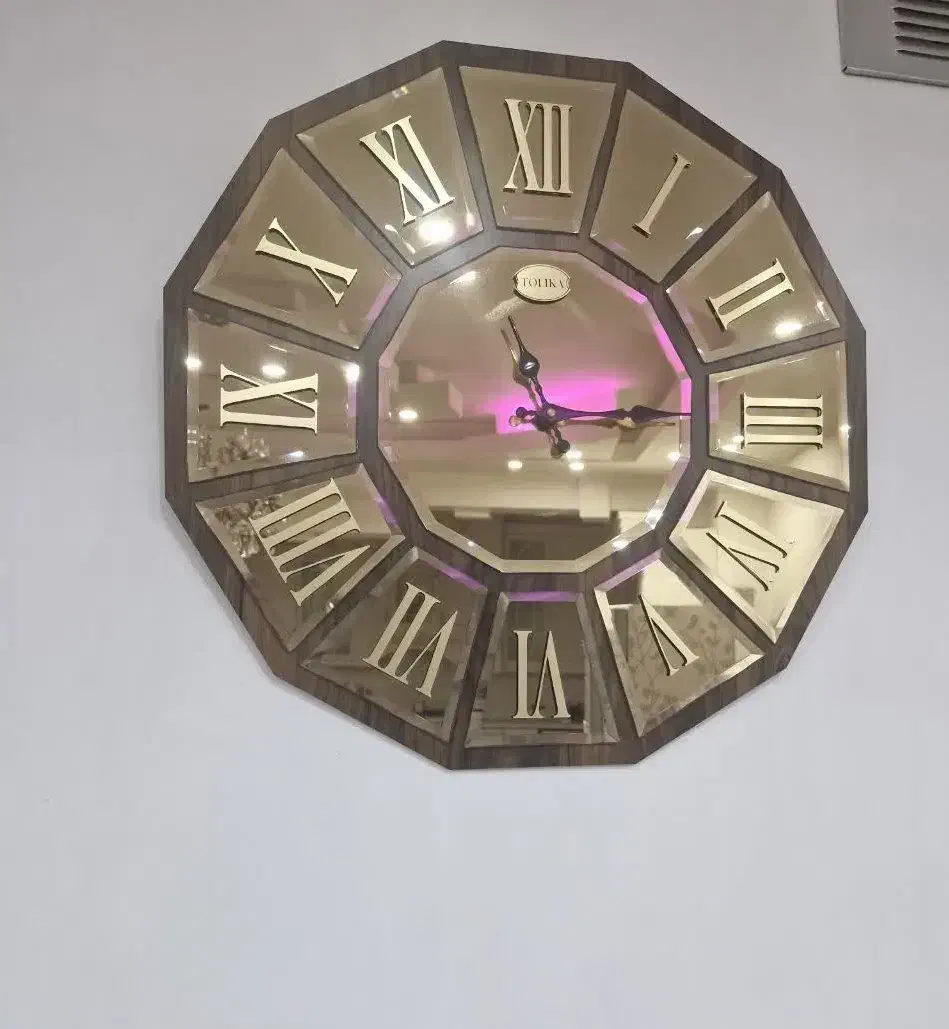 ساعت کاملا نو و سالم|ساعت دیواری و تزئینی|مشکیندشت, |دیوار