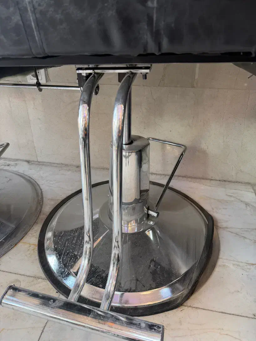 صندلی آرایشگاهی پدالی گلایل|آرایشگاه و سالنهای زیبایی|تهران, نعمتآباد|دیوار