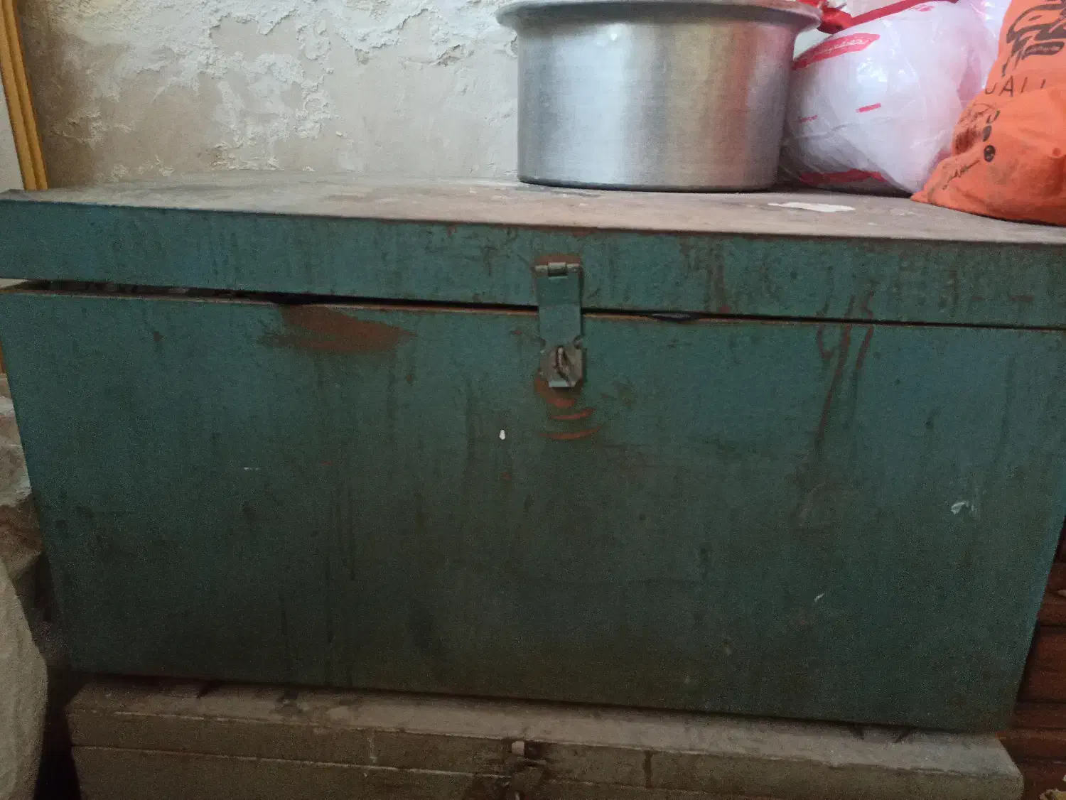 صندوق|ابزارآلات|کاشان, شهرک ولیعصر|دیوار