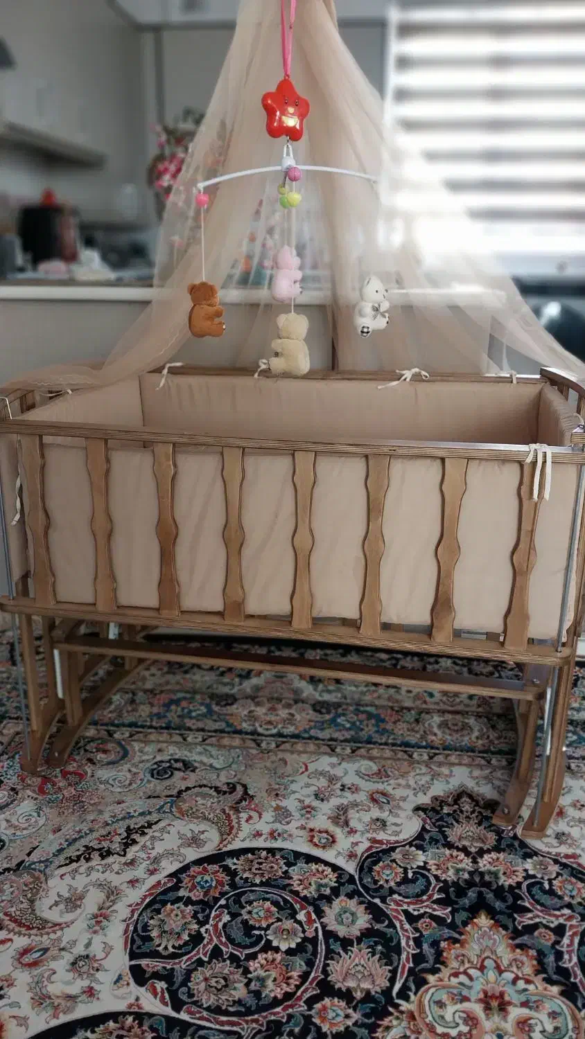 گهواره|تخت و صندلی بچه|زنجان, |دیوار