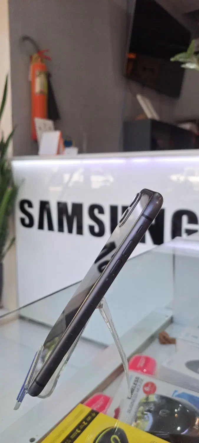 iPhone 11|موبایل|قم, بنیاد|دیوار