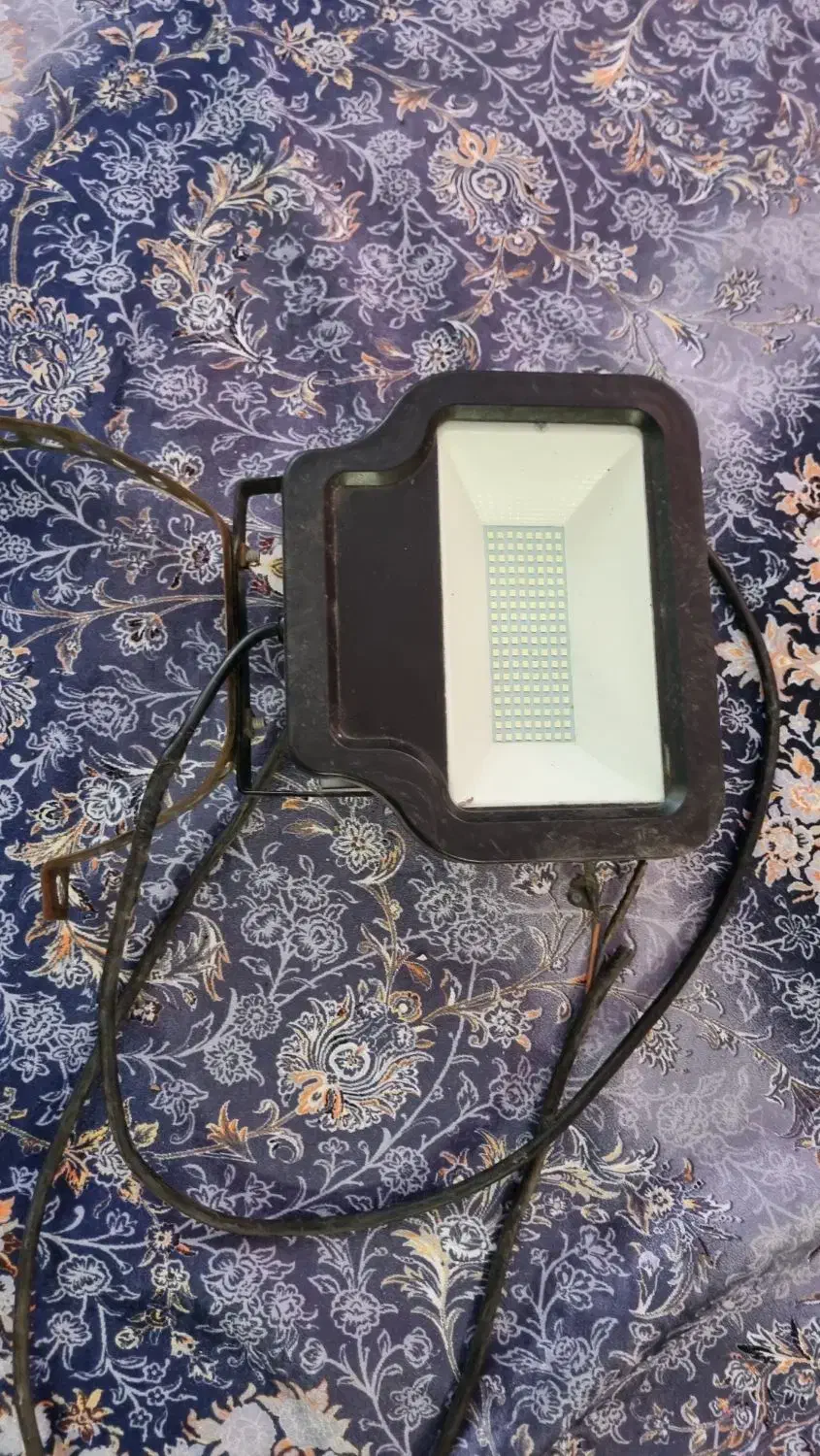 پرژکتور|لامپ و چراغ|شهریار, شهریار|دیوار