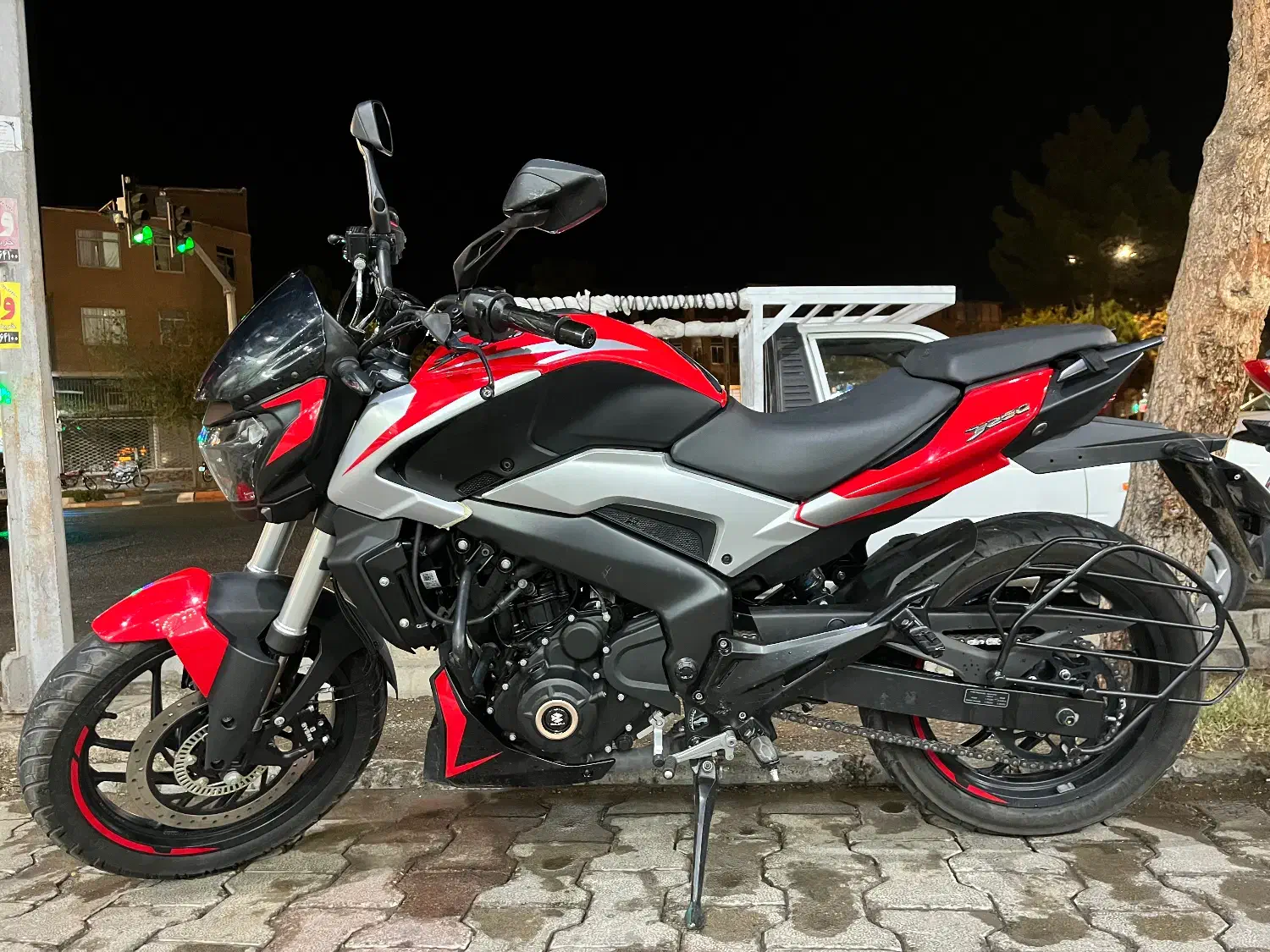 موتور سیکلت دومینار ۲۵۰ (باجاج)|موتورسیکلت|سبزوار, همت|دیوار