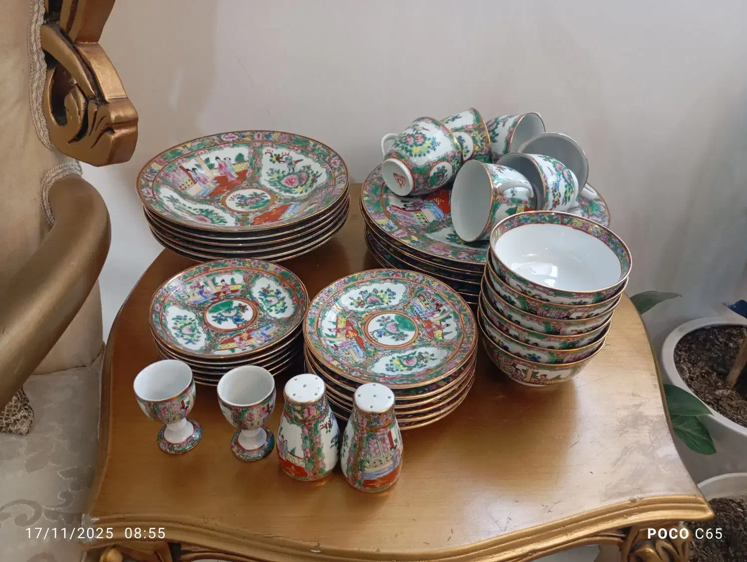 غذا خوری گل مرغی|کلکسیون اشیاء عتیقه|گرگان, |دیوار