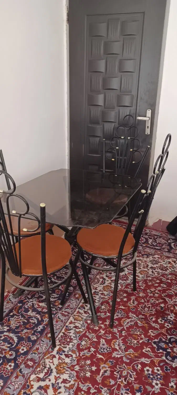 میز غذا خوری|میز و صندلی غذاخوری|الشتر, |دیوار