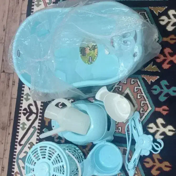 سرویس وان بچه گونه|اسباب و اثاث بچه|امیدیه, |دیوار