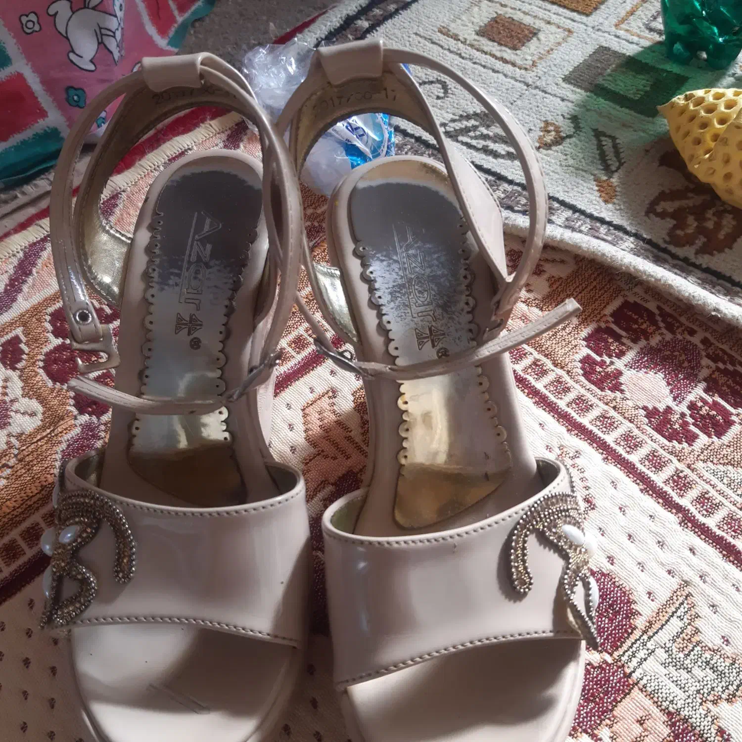 کفش|کیف، کفش، کمربند|بوکان, |دیوار