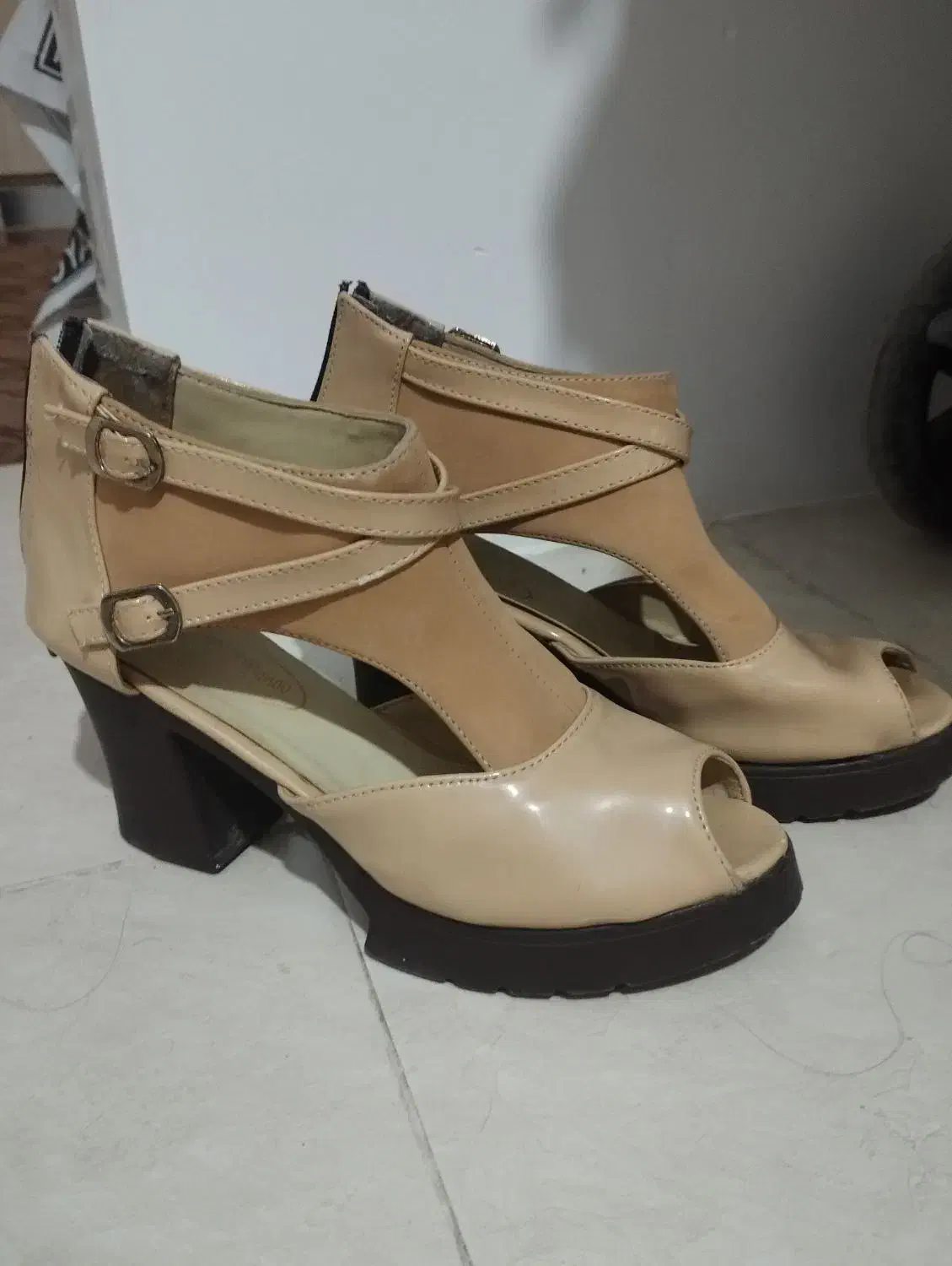 کفش نو فقط یکبار پوشیدم (فروش فوری)|کیف، کفش، کمربند|ساری, |دیوار