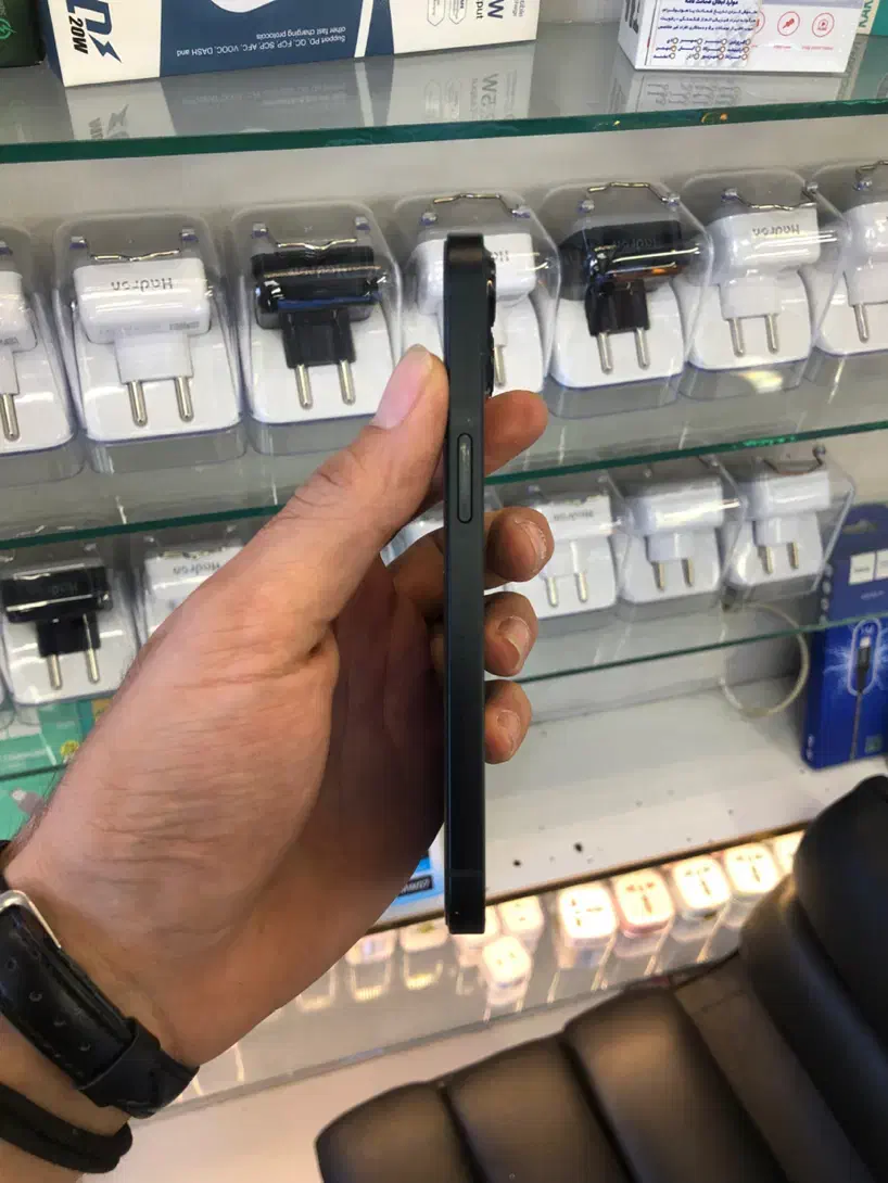 iphone 13 به بهی|موبایل|اصفهان, خانه اصفهان|دیوار