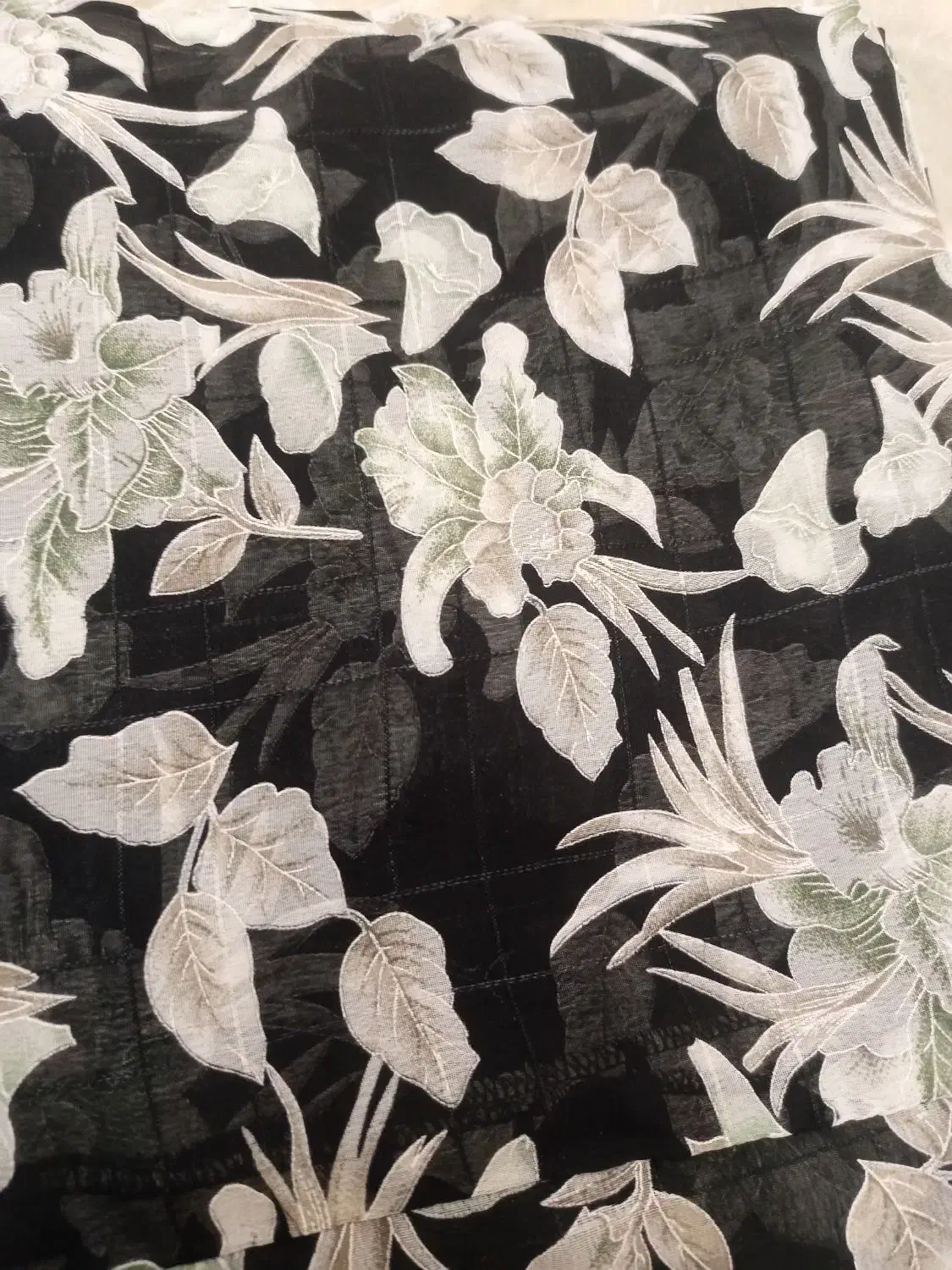 چادر نونو|لباس|کرج, عظیمیه|دیوار