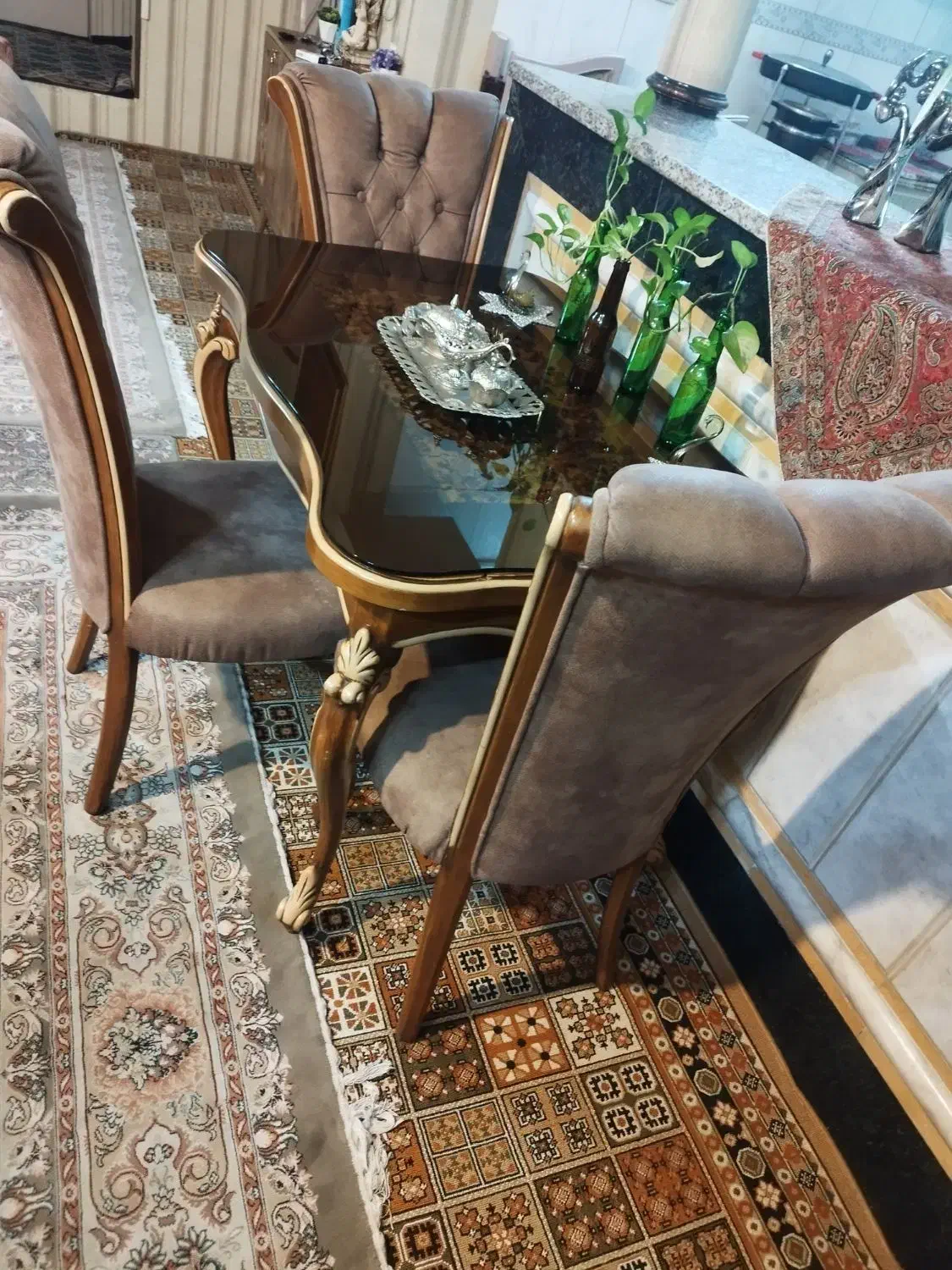 میز نهار خوری چهار نفره چوب گردو|میز و صندلی غذاخوری|مشهد, عسگریه|دیوار