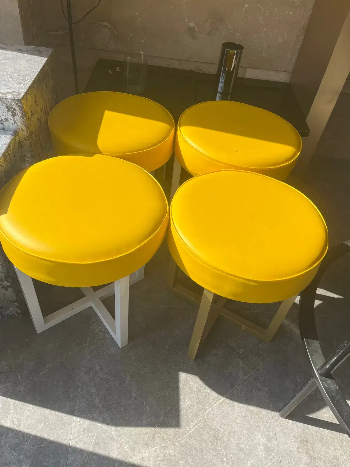 چهارپایه|میز و صندلی غذاخوری|بابلسر, |دیوار