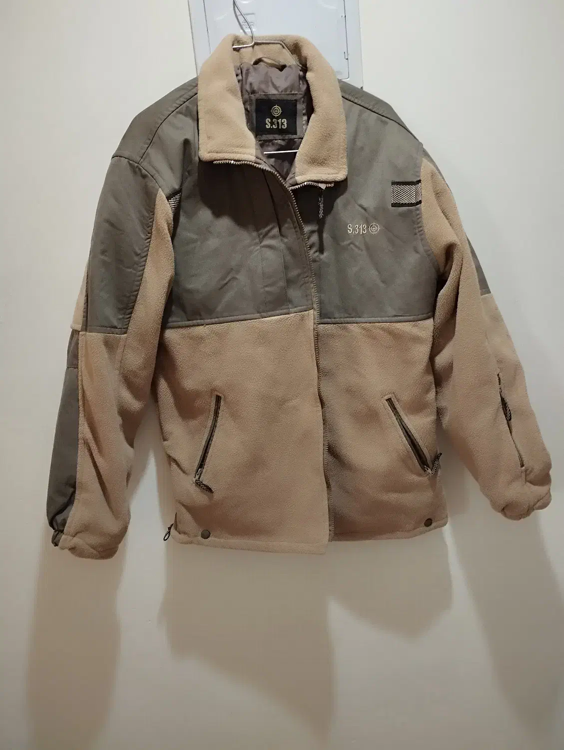 تعدادی کاپشن|لباس|یزد, |دیوار