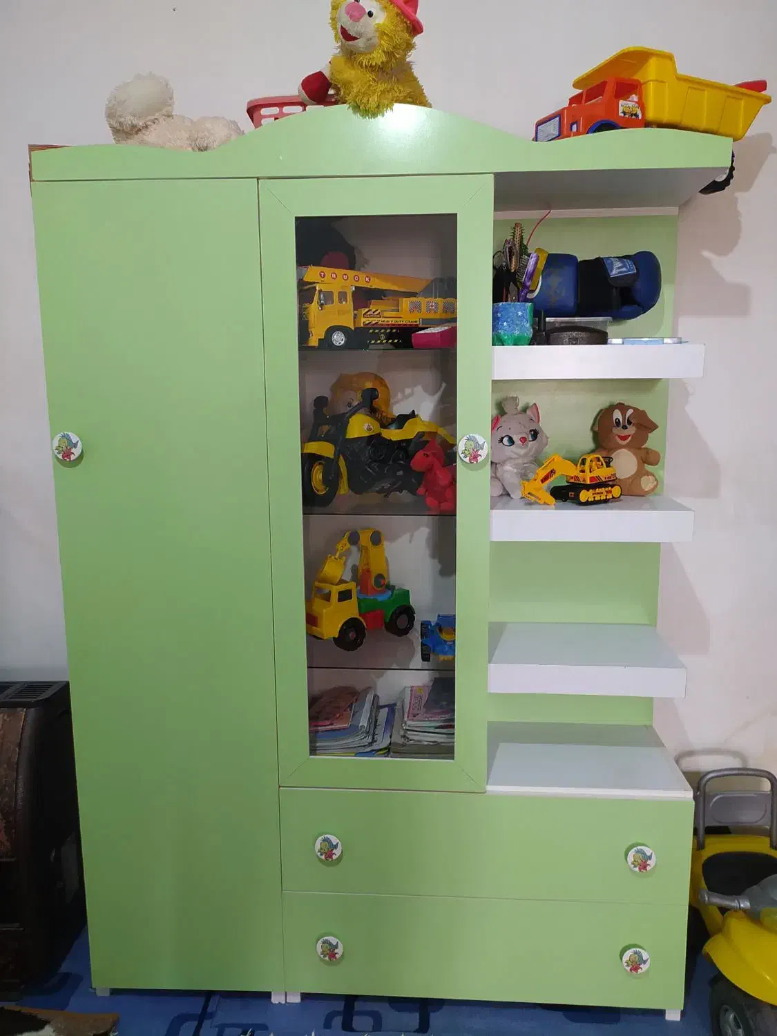 فروش کمد لباس و اسباب بازی بچه در حد نو خیلی تمیز|جاکفشی، کمد، دراور|میاندوآب, |دیوار