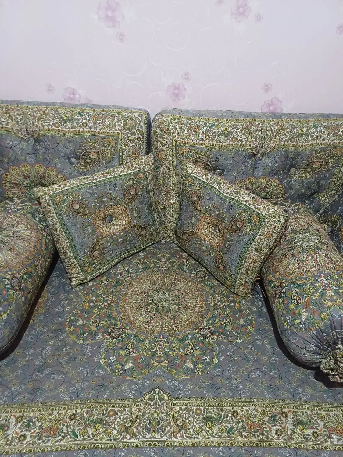 شاه نشین|پشتی|سمنان, |دیوار