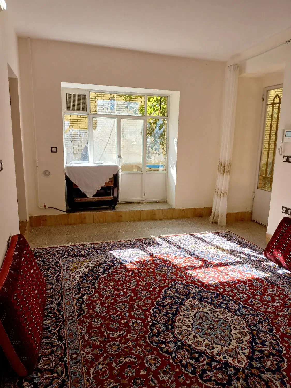 خانه قدیمی حیاط دار اجاره ای|اجارهٔ خانه و ویلا|قمصر, |دیوار