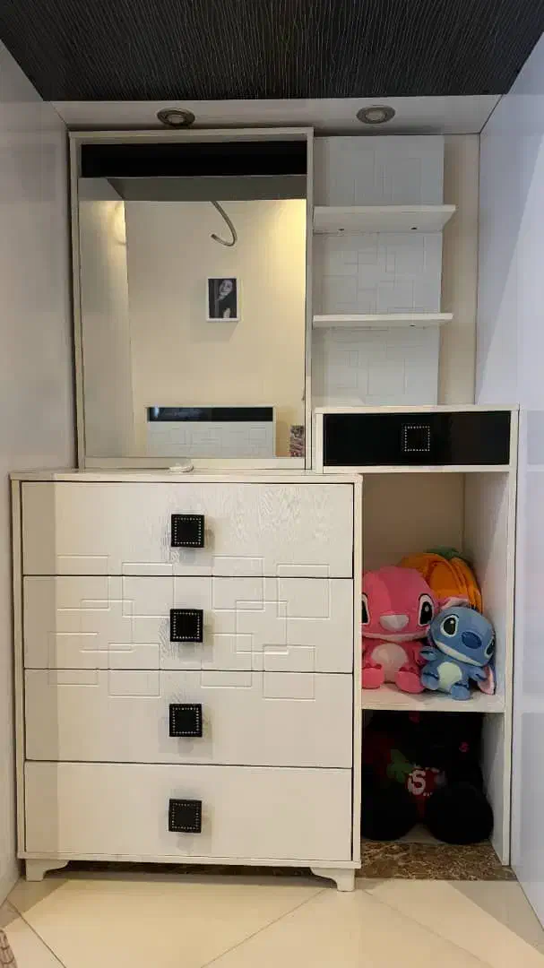 میز آرایش|میز و صندلی غذاخوری|تهران, دبستان|دیوار