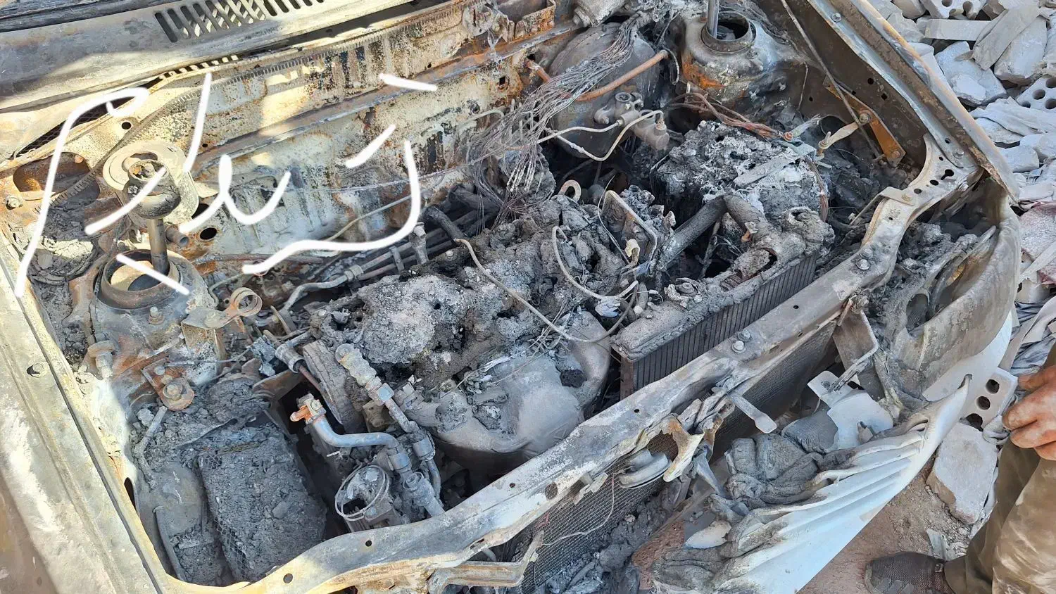 ماشین تصادفی و سوخته|خودرو سواری و وانت|میبد, |دیوار