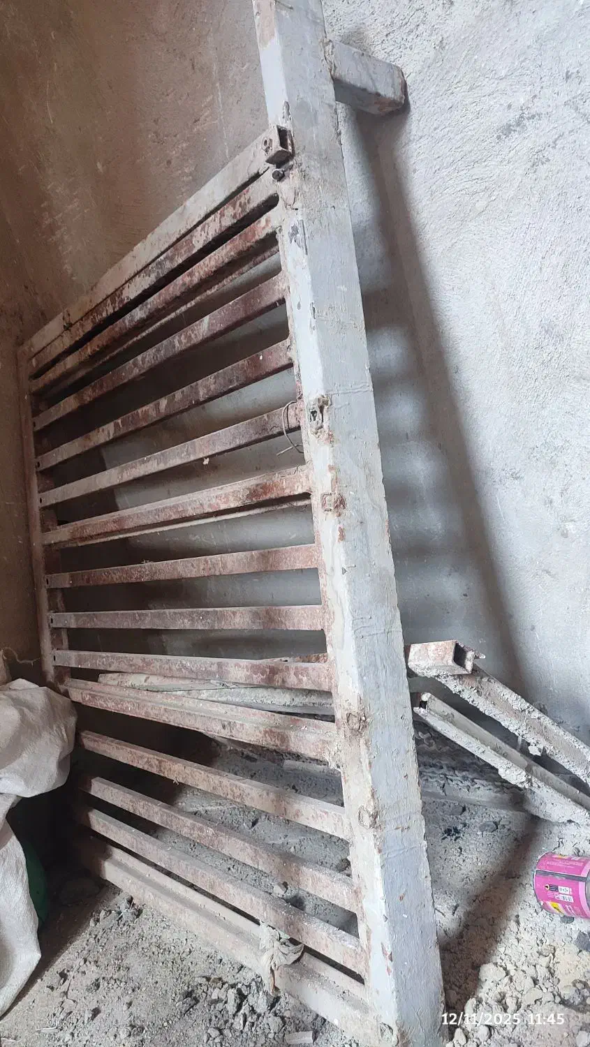 پله اهنی|مصالح و تجهیزات ساختمان|ساوه, |دیوار