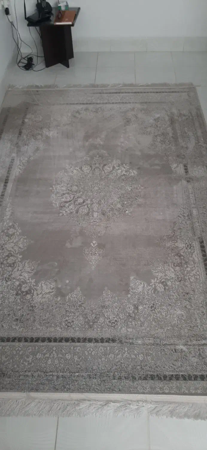 فرش ۳ و ۶ متر کاشان یکسال استفاده شده|فرش|شیراز, زرهی|دیوار