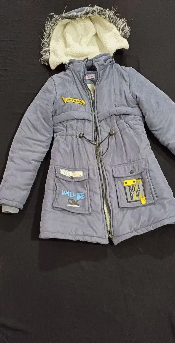 لباس پالتو|لباس|تربت جام, شاهد|دیوار