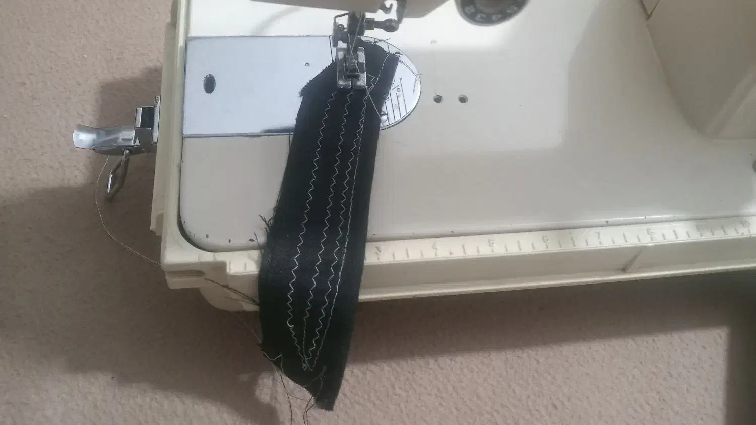 چرخ خیاطی|چرخ خیاطی و ریسندگی|ایلام, |دیوار