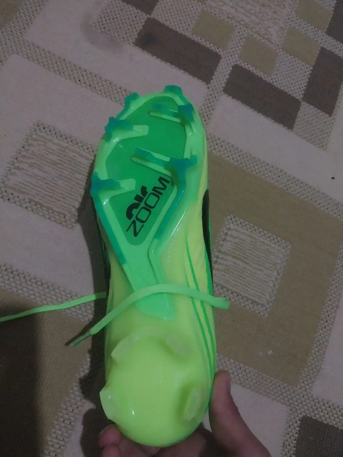 کفش فوتبال و فوتسال|کیف، کفش، کمربند|اقبالیه, |دیوار