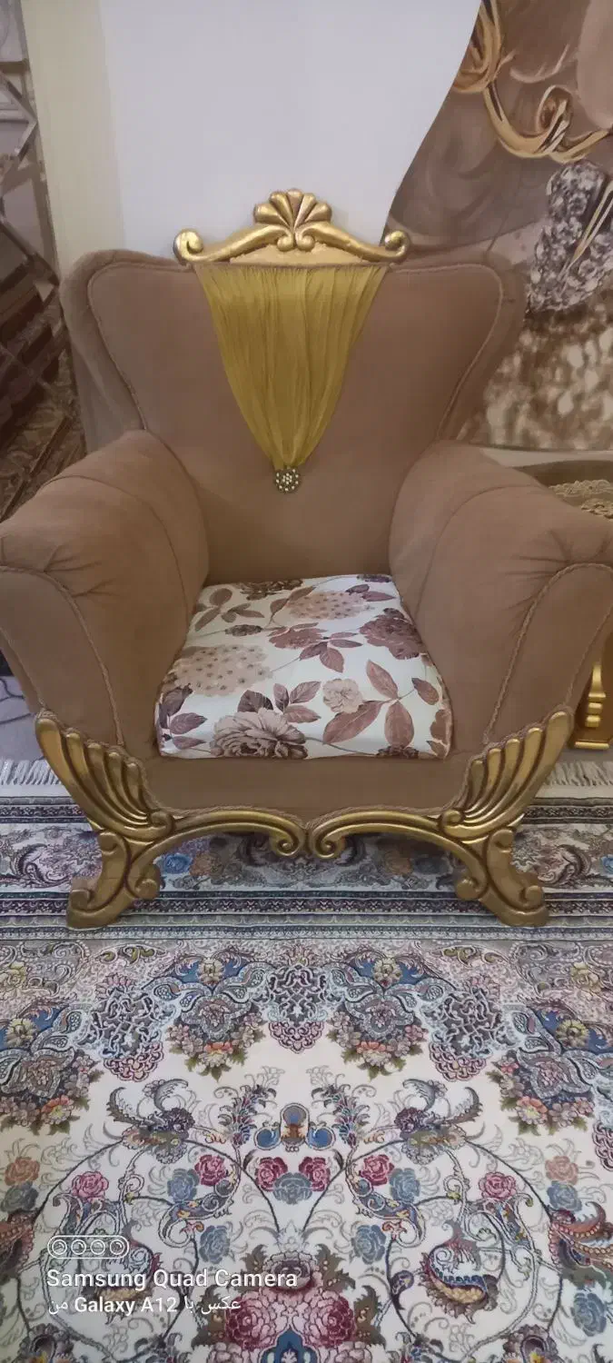 فروش مبل نیمه سلطنتی|مبلمان خانگی و میز عسلی|شیروان (خراسان), |دیوار