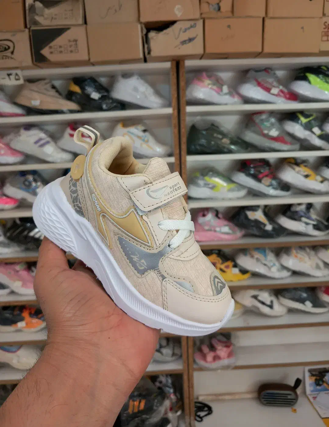 کتونی بچگانه مدل روناک ronak سایز ۲۶ تا ۳۱|کفش و لباس بچه|اراک, |دیوار