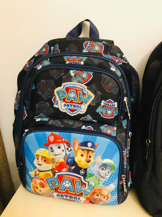 دو عدد کیف مدرسه|کیف، کفش، کمربند|گنبد کاووس, |دیوار