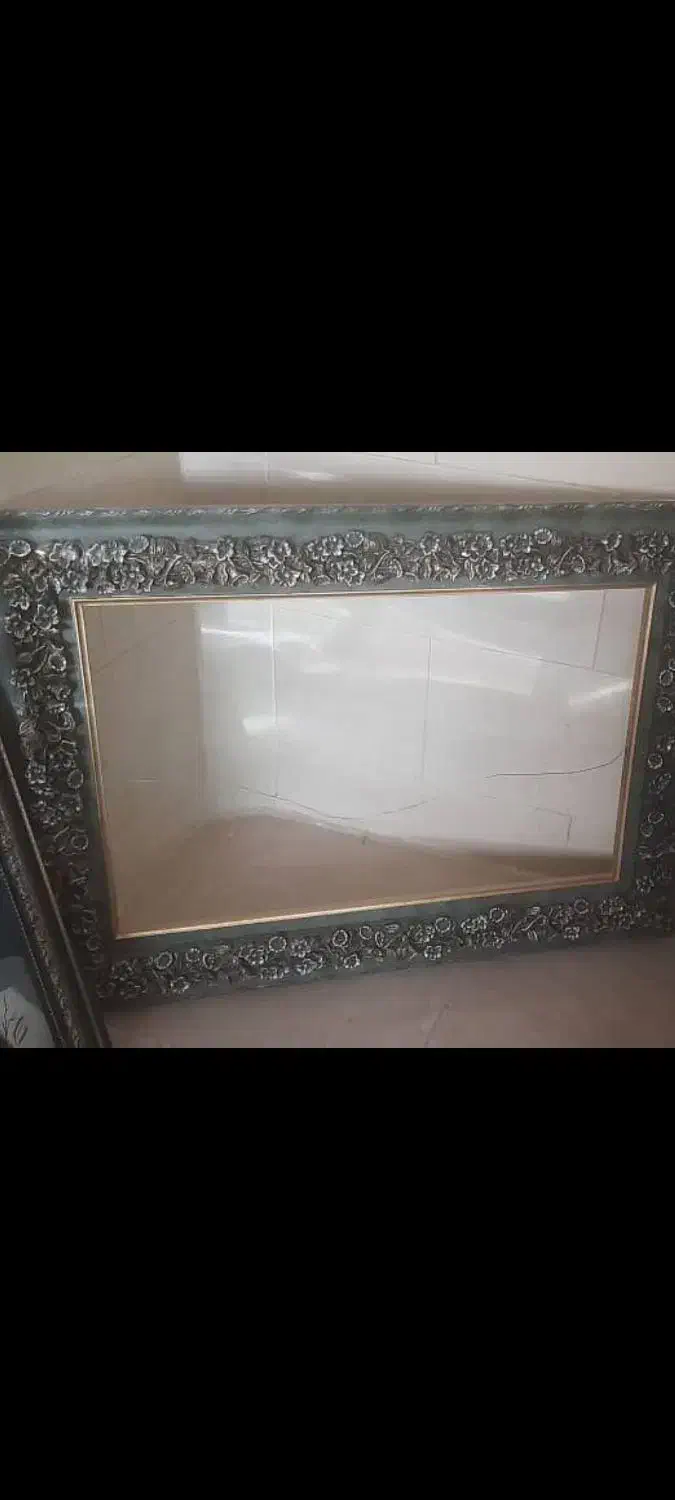 یک عدد اینه قابدار نو به همراه یک عدد قاب نو|آینه|قزوین, |دیوار