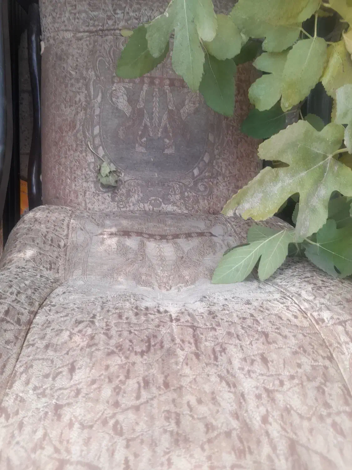 یک دست مبل ۷نفره،یه صندلی اصلاح،ومیز تحریر|مبلمان خانگی و میز عسلی|فولادشهر, A6|دیوار