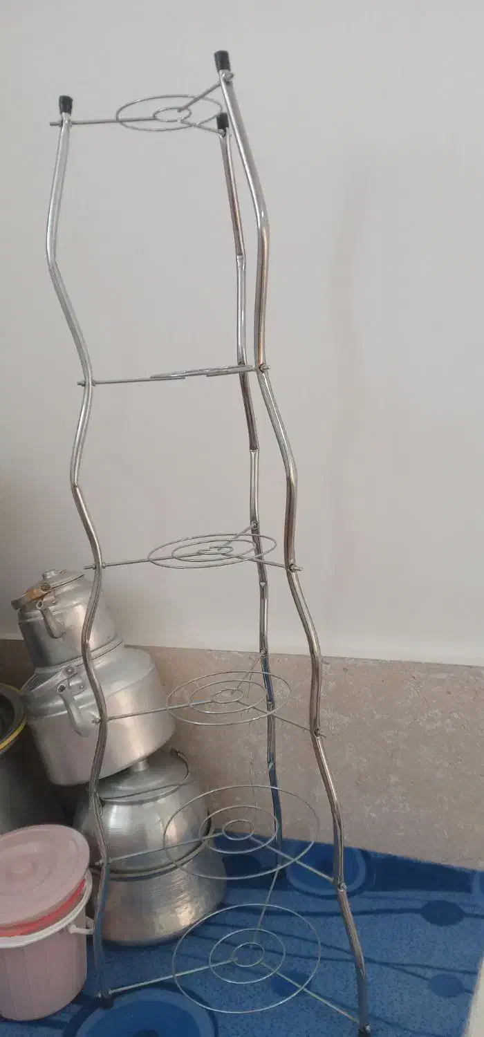 پایه قابلمه|آب‌چکان و نظم‌دهنده ظروف|خوی, |دیوار