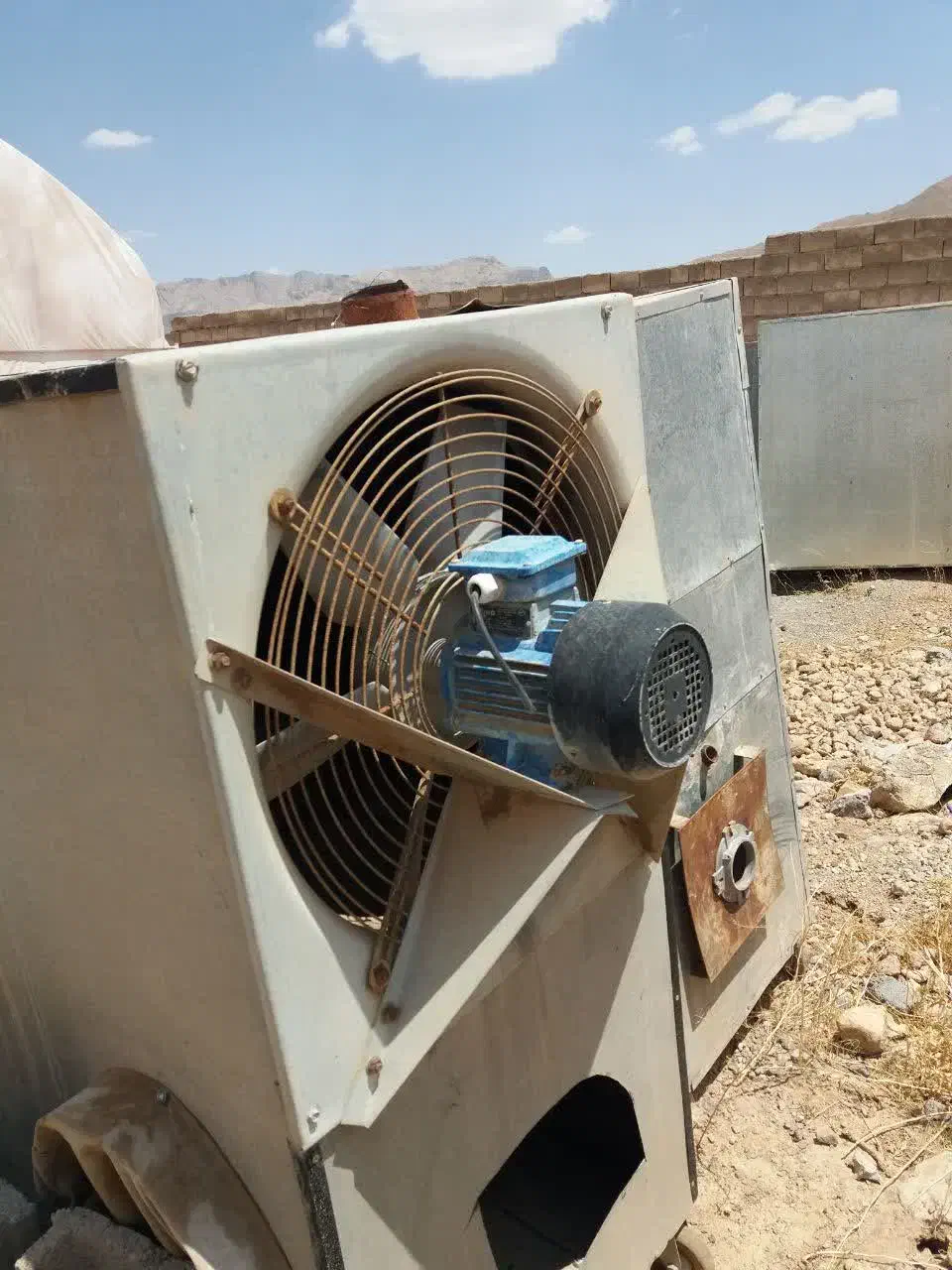 بخاری گلخانه کارکرده|بخاری، هیتر، شومینه|دهاقان, |دیوار