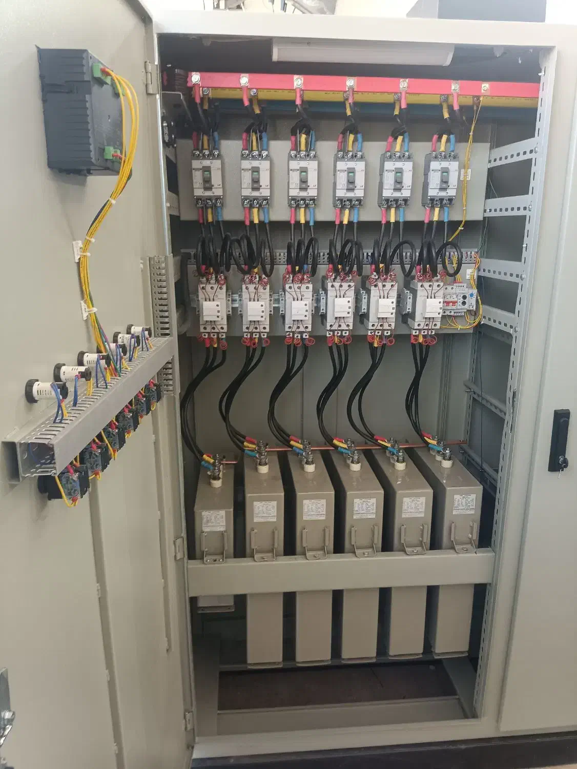 سیم پیچی وتابلوسازصنعتی|خدمات پیشه و مهارت|اصفهان, قهاب جنوبی|دیوار