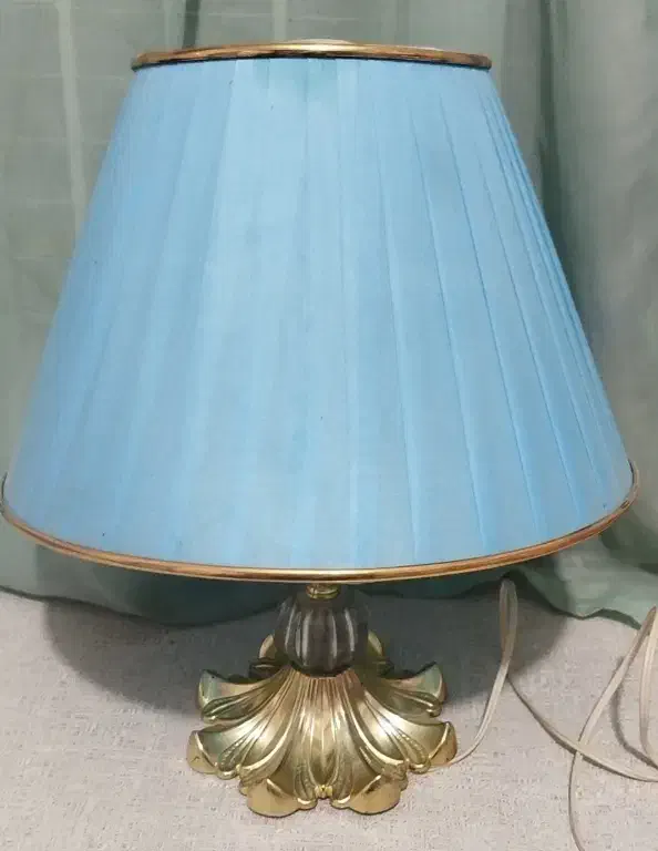 چراغ خواب|چراغ خواب و آباژور|آبیک, |دیوار